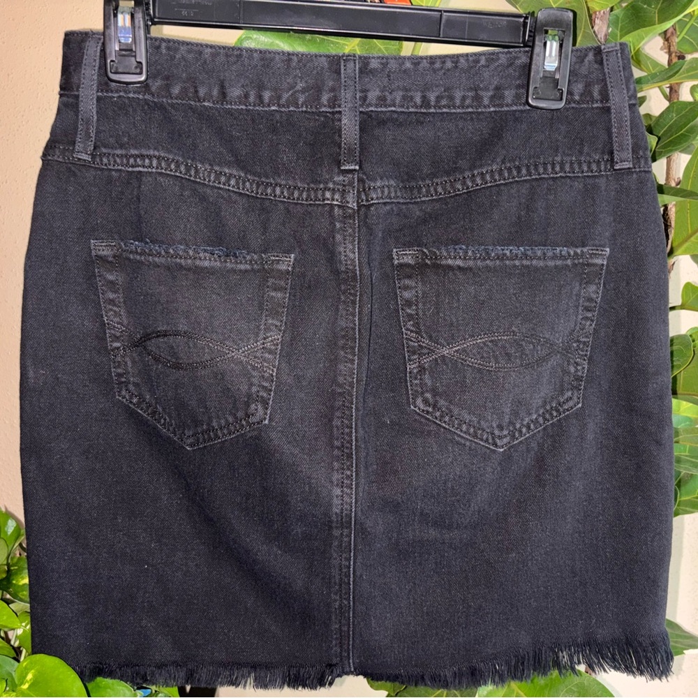 Abercrombie & Fitch Classic and Black Denim Skirt Distressed